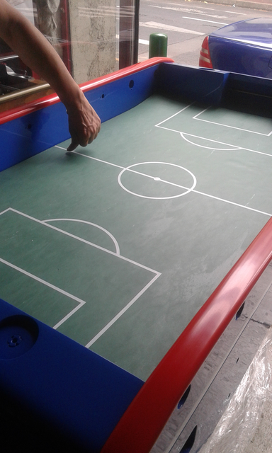 Intervention sur pièces et menuiserie de Baby-foot